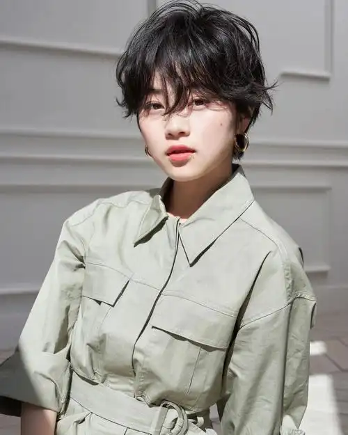 卷度要随性 不规则 体现设计师审美#日式发型  #免打理短发  #女生