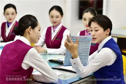 备战春运南航深圳1300名乘务员整装待发