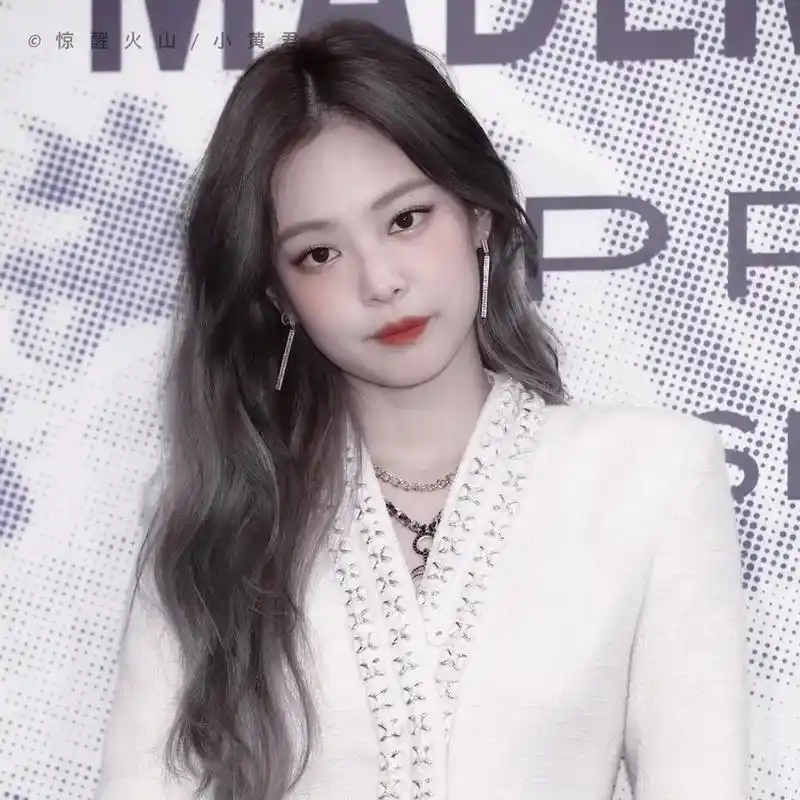 自修图 #jisoo #blackpink #lisa # - 抖音