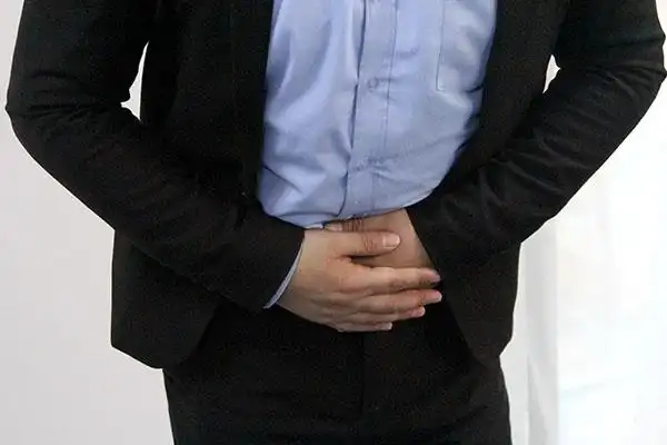 男性左下腹疼痛的原因是什么