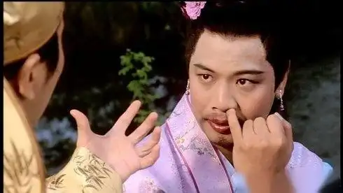 在《九品芝麻官》中饰演如花的演员李建仁去年在深圳与助理去桑拿时