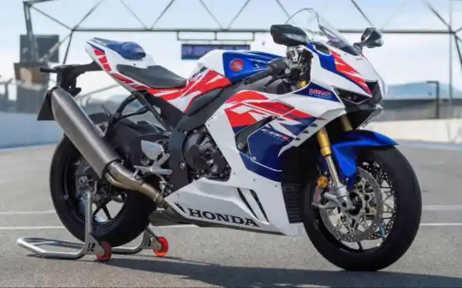 本田cbr1000rr-r火刃