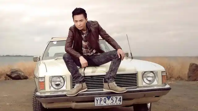 歌手易欣妻子个人资料 歌手易欣的老婆是哪个 - 歌词译