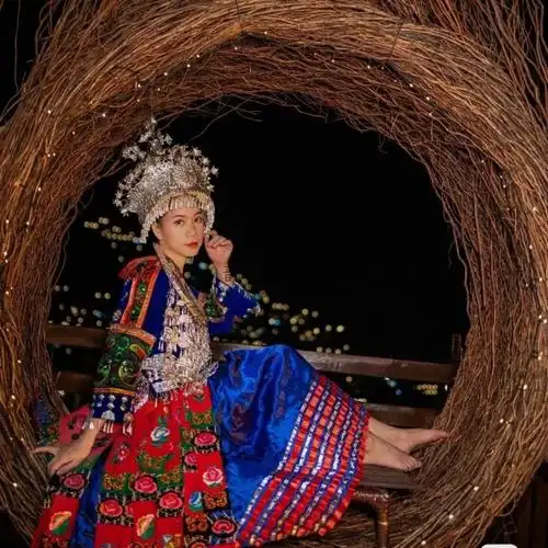 苗族服装女苗族盛装舞台演出服饰歌手走秀摄影传统款式新黑色服装xxl