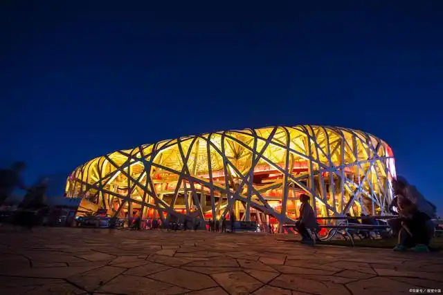 同时还拥有现代化的建筑和娱乐设施,到了北京不仅可以观赏自然风景