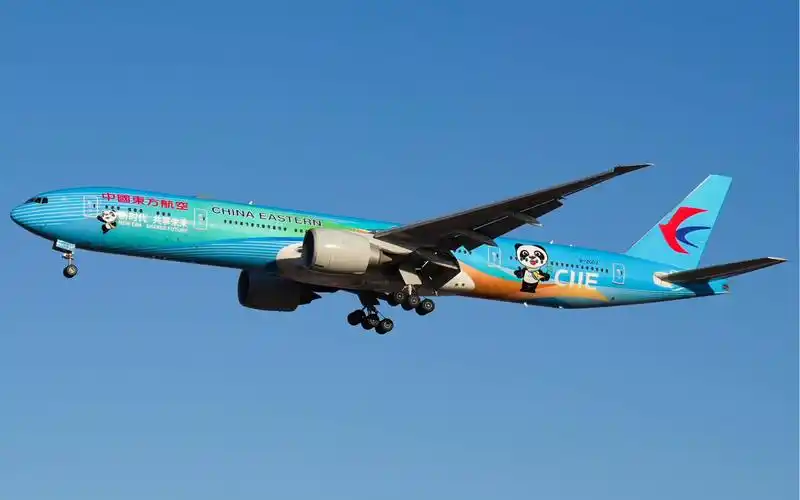 东航boeing777-300er b-2002进博号 上午pek起飞跑道36r 下午落地36l