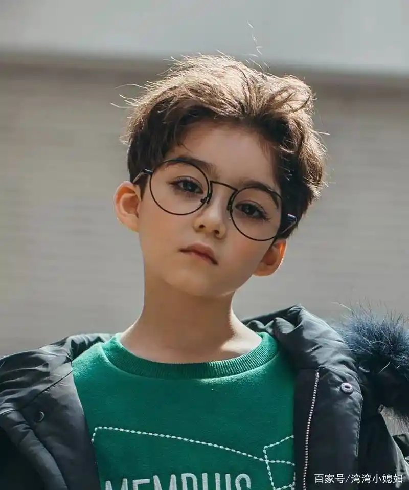 小男童最潮短发发型