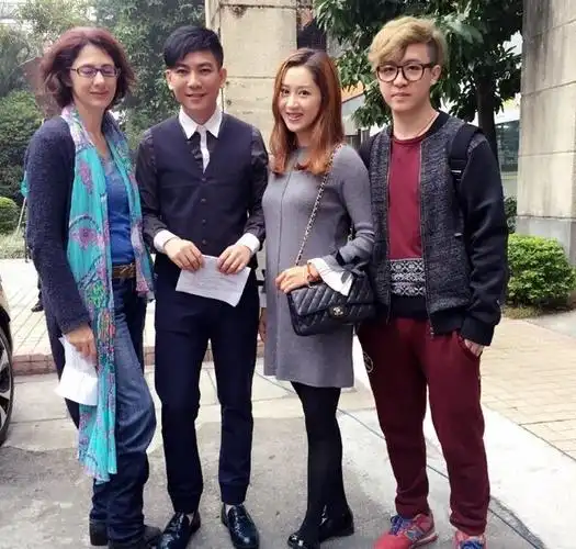 46岁广州演员徐若琪戏中与戴安娜离婚6年戏外与高宇恩爱30年