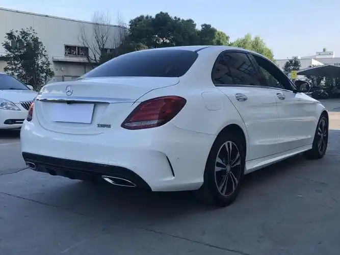 车辆详情  奔驰c2002.0t自动运动版 4.