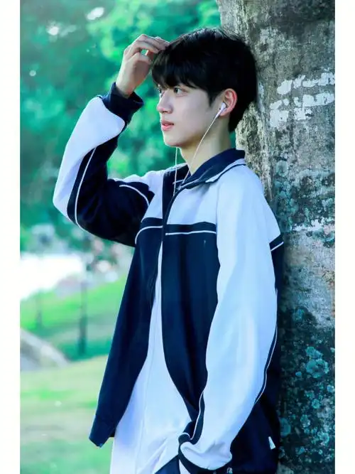 深圳校服趁着国庆再当回高中生