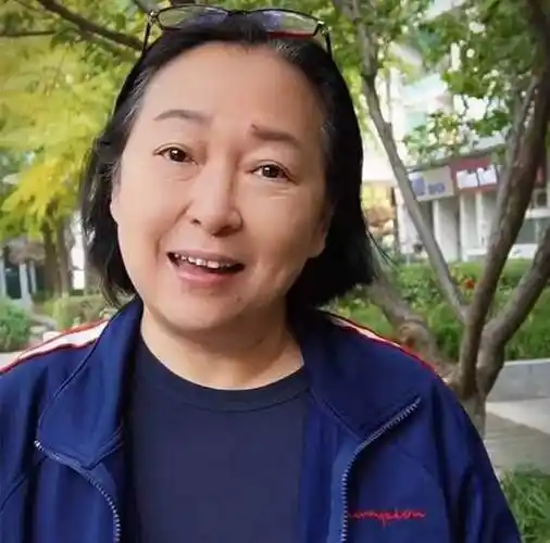 也选择了落叶归根,她就是被称作"台湾地区全能天后"的女演员——方芳