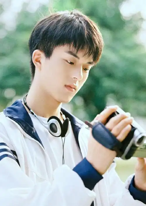 《当我飞奔向你》王煜霖:让人物"立"起来 | hb星