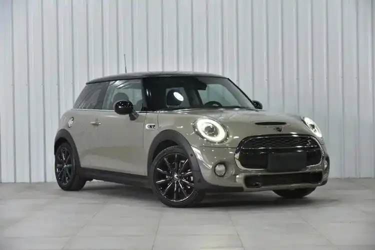 喜欢的抓紧#mini#minijcw#宝马mini#minif56#f56#碧玉灰#开mini的人