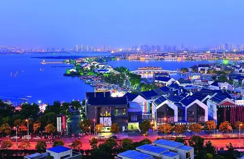 滨水风情商业街区李公堤