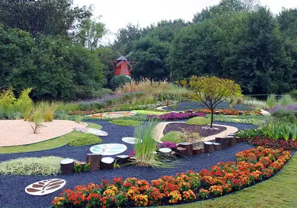 园林景观设计之花镜自然美和群体美的完美绽放