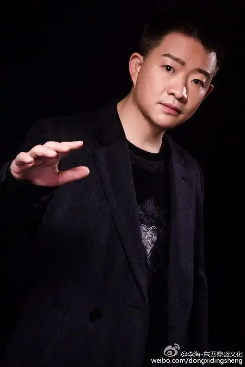 军旅歌手小曾军中绿花我的老班长相逢是首歌期待您的合作