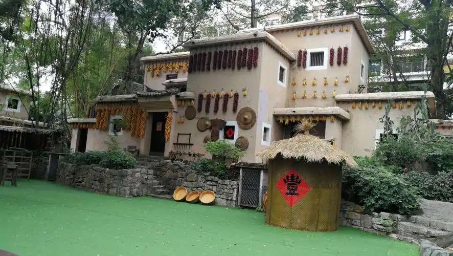 深圳华侨城锦绣中华民俗村和世界之窗主题公园考察