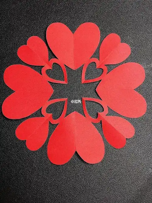 爱心剪纸窗花