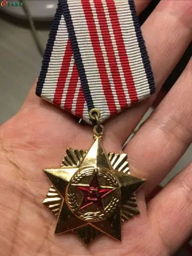 全新部队三等功奖章