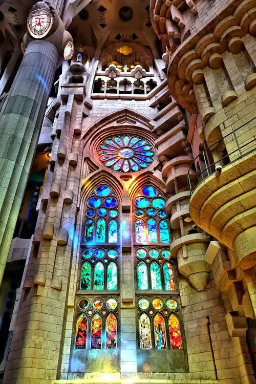 巴塞罗那圣家族大教堂