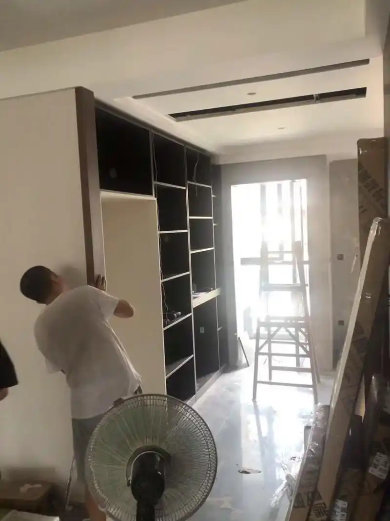 大早上的师傅衣服湿透了91 天气炎热建材的所有 - 抖音