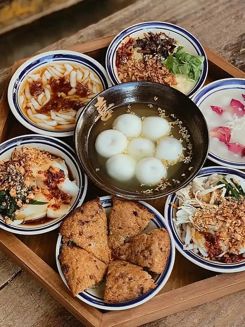 特色小吃点心.#dou上热门 #地方特色美食 大理传统小吃, - 抖音