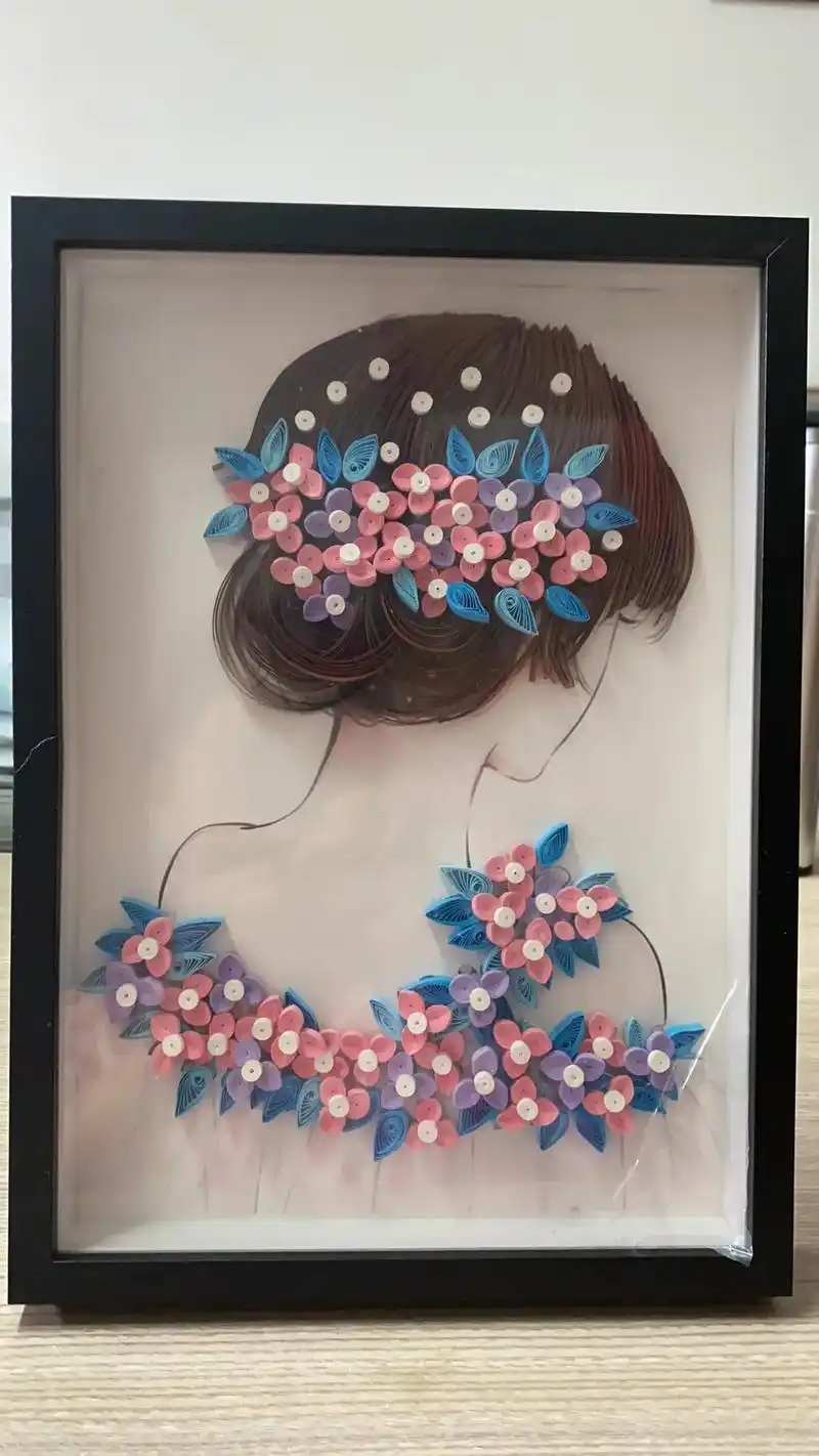 纯手工作品衍纸画《女孩背影》#亲手制作 供大家欣赏提出宝贵意 - 抖