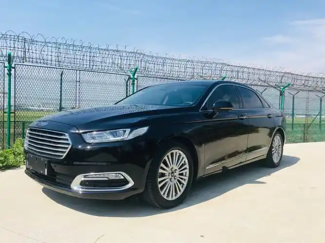 最新入库,18年福特金牛座行政级座驾,2.0t高配,全车原版无事故,价格不