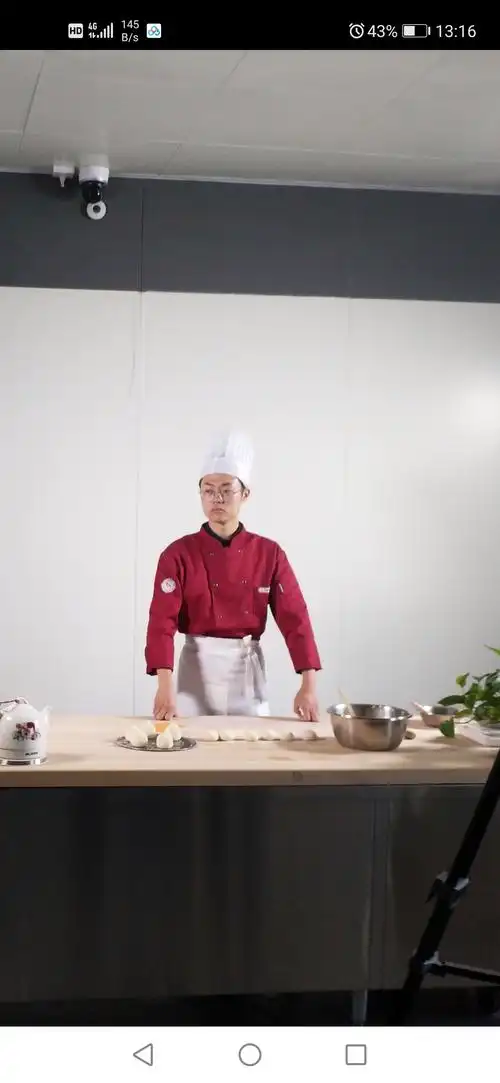 p data-id="scdgo4yeg6ta">王胜杯,高级面点师,厨师,毕业于 a target