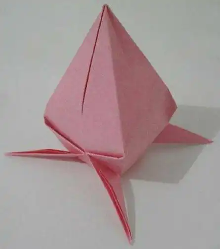 滨河湾幼儿园《微课堂》第九十五期——手工折纸《好吃的桃子》