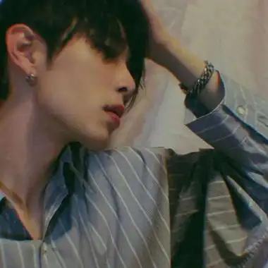 很酷男生超级帅又很霸气的冬季头像