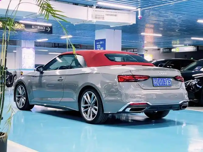 转让21年奥迪a5敞篷水泥灰配红顶全车原版原漆0理赔