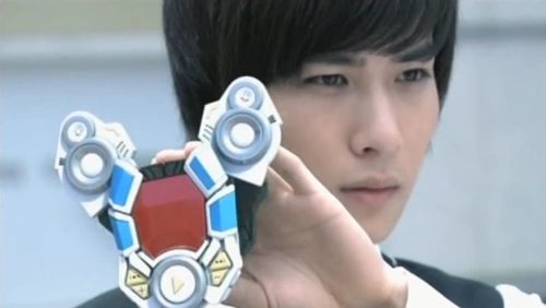 铠甲勇士刑天好看还是后传好看?