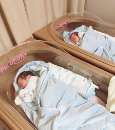 114的幸福悦程3天2对双胞胎宝宝顺利出生