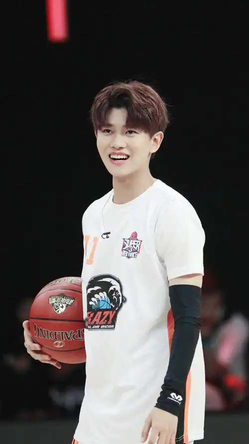 任嘉伦 篮球少年 cr@·一一不是破折号