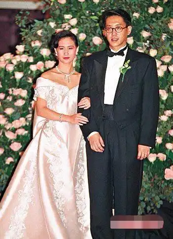 李嘉欣许晋亨这么恩爱 婚姻保鲜竟全靠分房睡(图) - 日本娱乐 - 东京