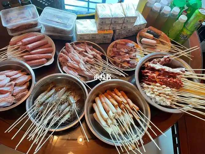 跨市 来到我家 说好烧烤去只顾着打麻将 赢我钱还要我的老公烧烤给