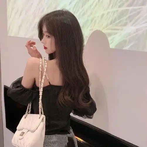 一字肩性感雪纺吊带上衣露肩膀的短袖女款网纱泡泡袖夏季漏锁骨中袖