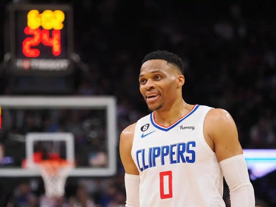 拜伦-戴维斯:媒体对威少在湖人的报道不真实 他在快船总能得到爱