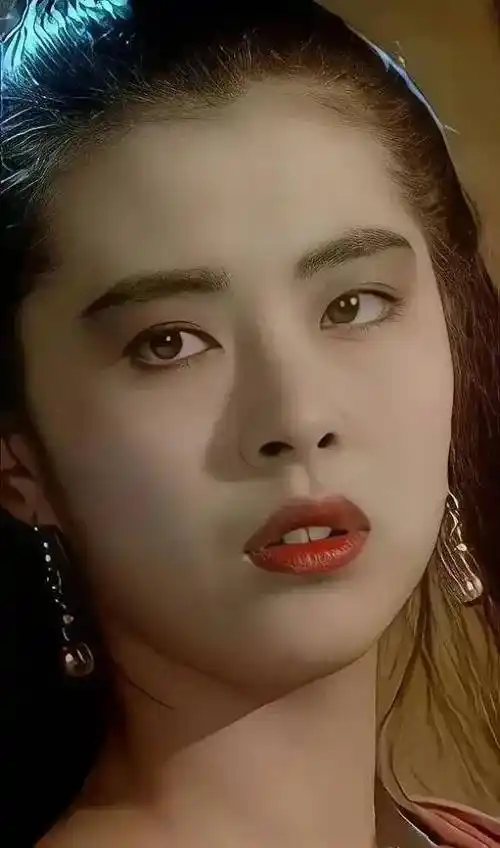 王祖贤:永恒的银幕女神,无惧岁月的美好追求者