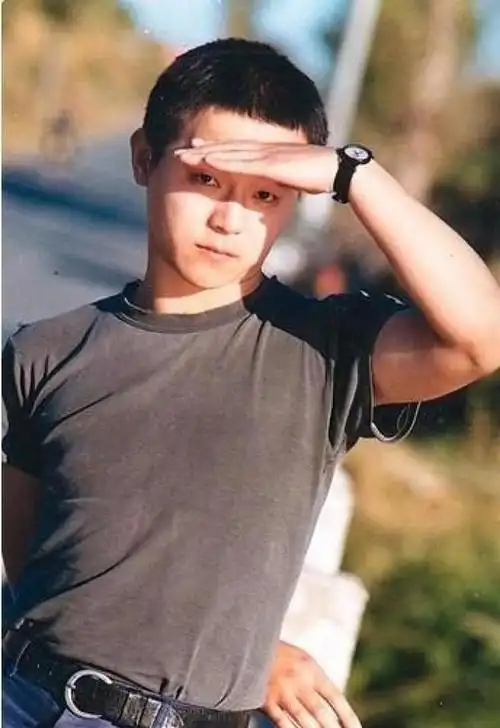 从"摇滚歌王"到"流浪歌手",窦唯到底经历了什么?