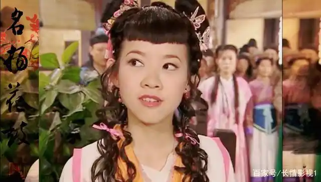 其实陈坤在剧中名扬的扮装还不算惨,最惨的是剧中的女主角花鼓(曾宝仪