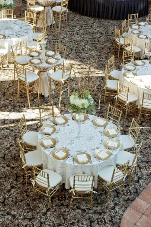 婚宴圆桌小清新餐桌布置