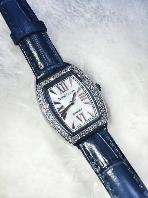 渠道royal crown珠宝时装表全手工镶嵌打磨顶级锆钻顺丰