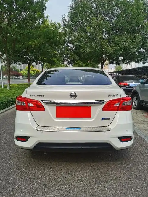 17年12月日产轩逸,本市个人一手车,全车原版,自动挡天窗豪 - 抖音