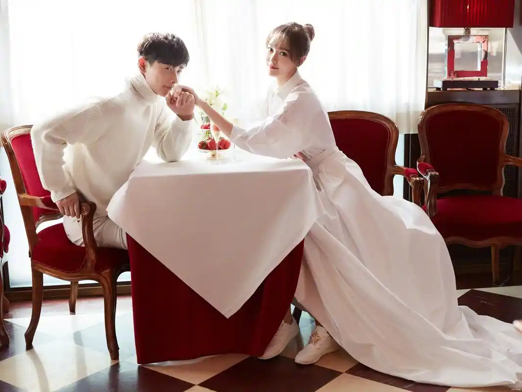 唐嫣婚纱照,真的是美到了极致,也许这就是爱情吧!