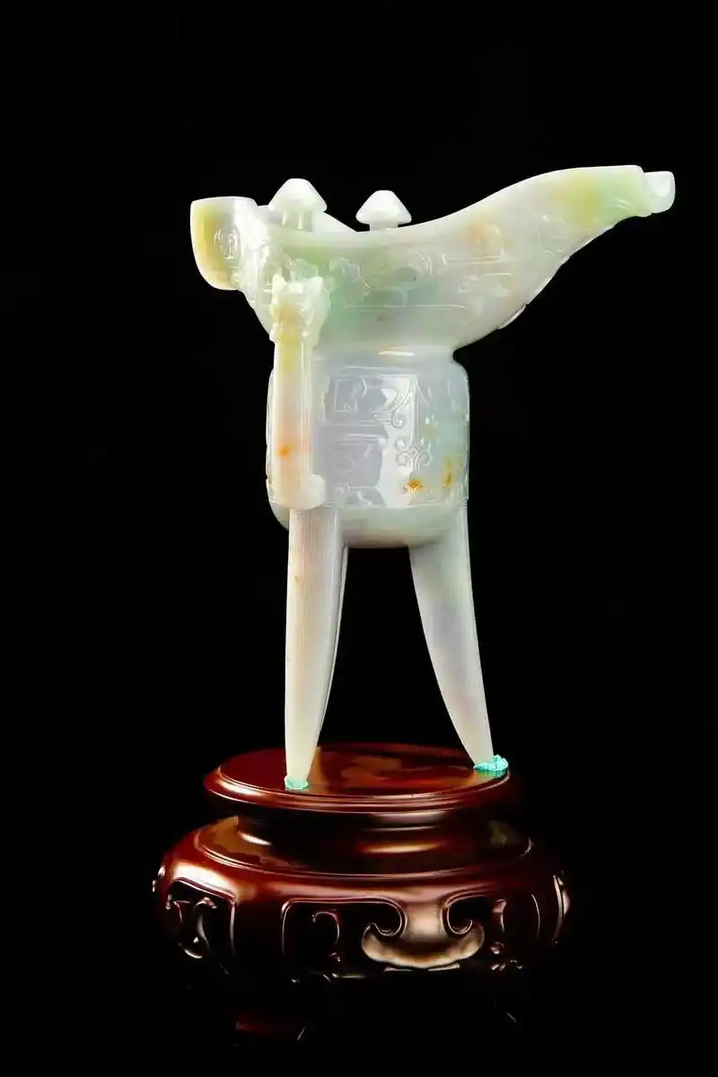 精品鉴赏《翡翠爵杯》中国玉石雕刻大师——魏玉忠作品爵是 - 兑趑