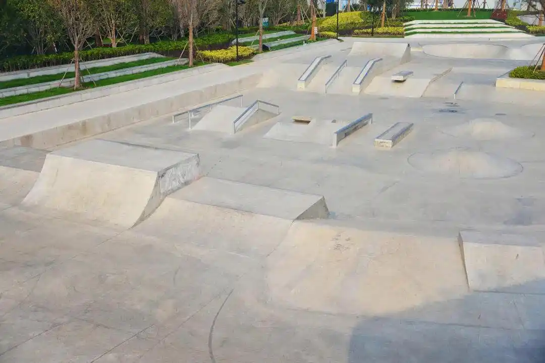 苏河新景长宁临空滑板公园