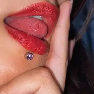 假唇钉带彩钻贴贴酒窝钉钛钢钉唇珠好看呀2020新款无洞贴无孔假唇