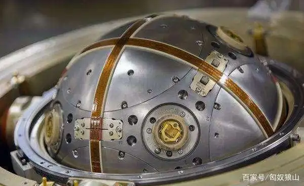 任何导弹都少不了一个关键部件陀螺仪